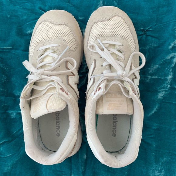 New Balance Shoes - Picture 2 of 5